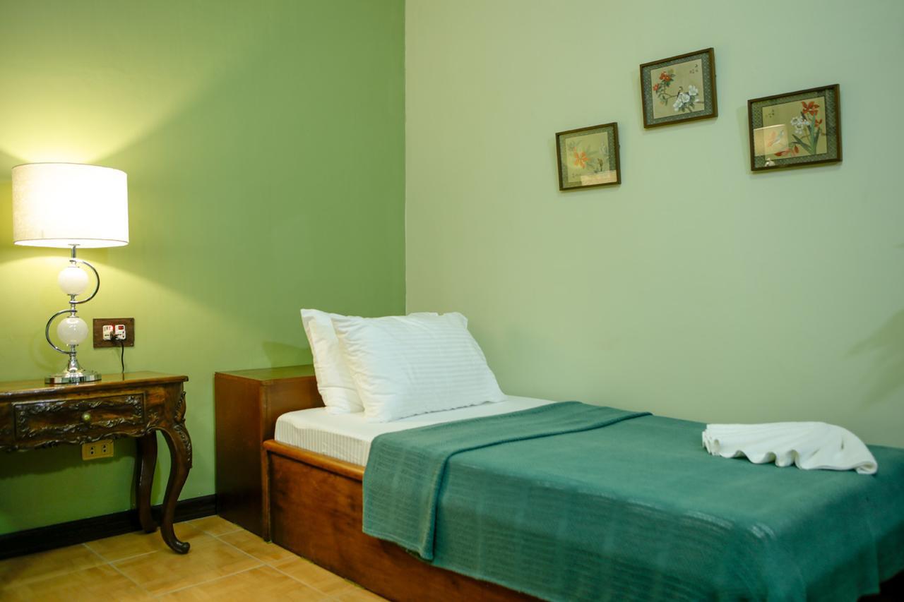 두마구에테 Victoria'S Haven B&B 외부 사진