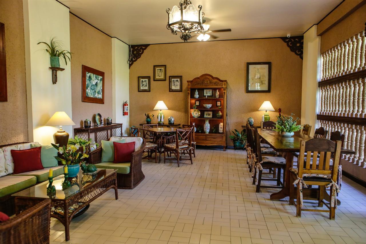 두마구에테 Victoria'S Haven B&B 외부 사진