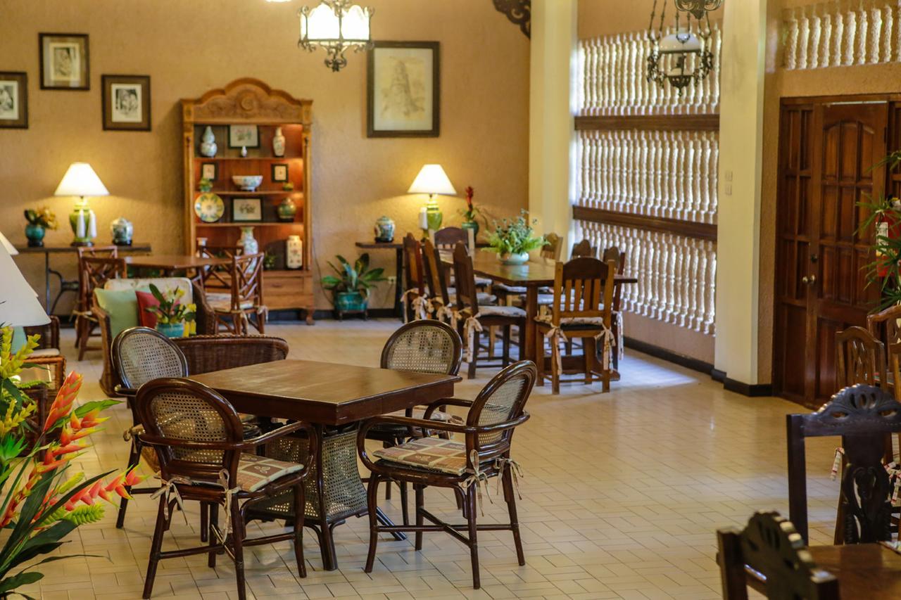 두마구에테 Victoria'S Haven B&B 외부 사진
