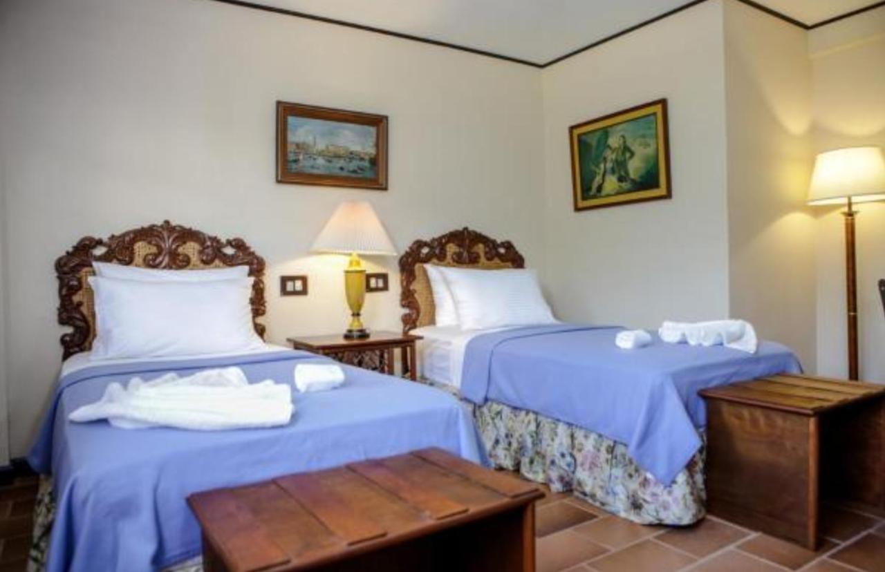 두마구에테 Victoria'S Haven B&B 외부 사진