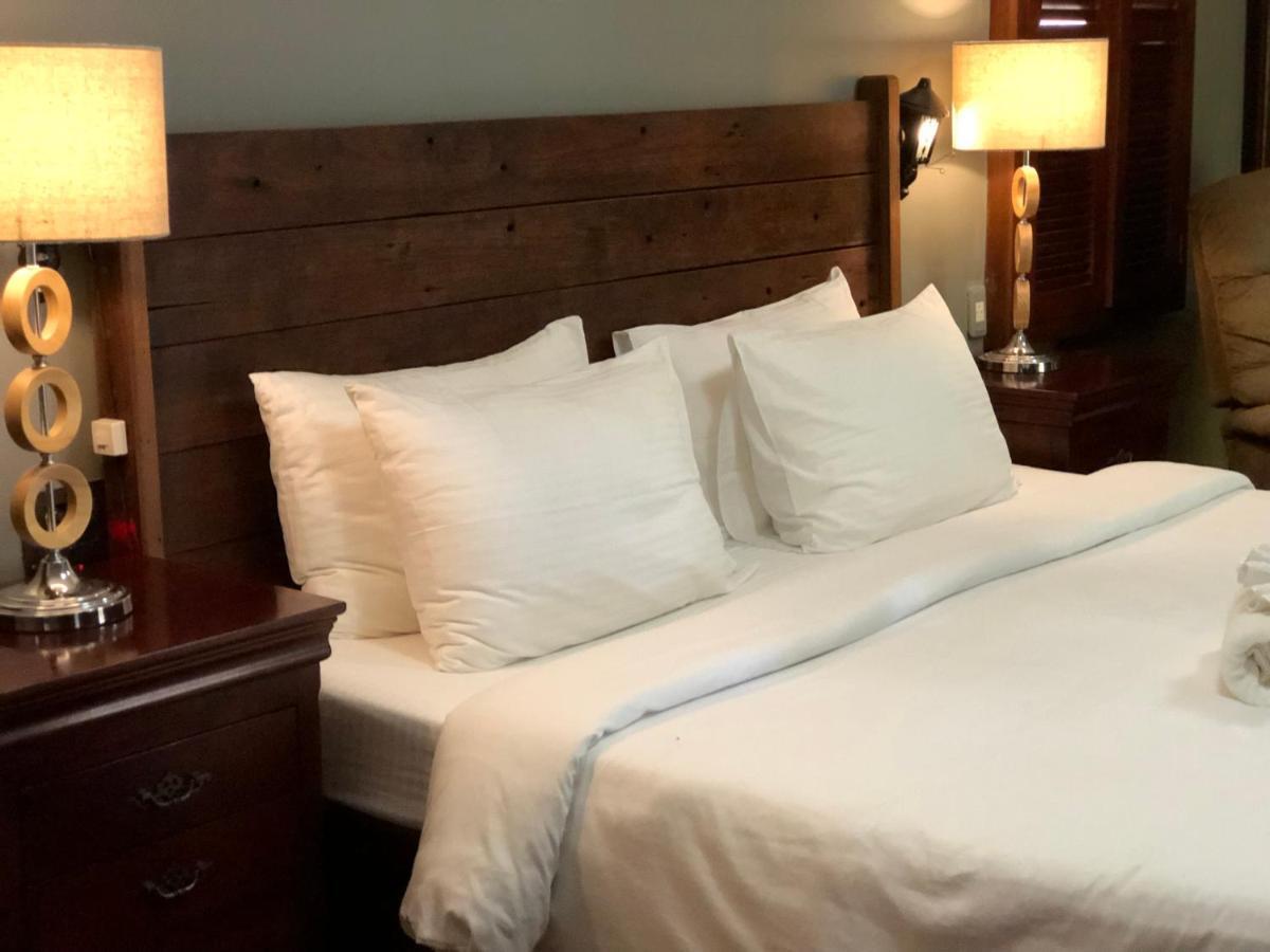 두마구에테 Victoria'S Haven B&B 외부 사진